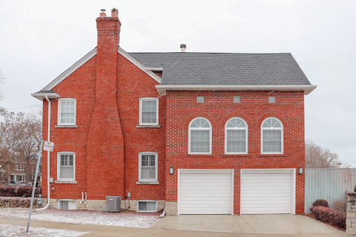 Custom Luxury Glass Curved Radius Windows | Features & Costs